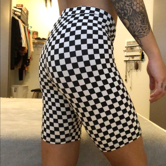 vans checkered biker shorts - Picture 2 of 3